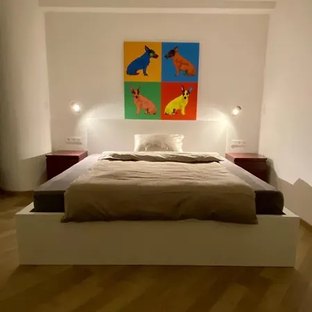 Lovely In The Centre Pozsony